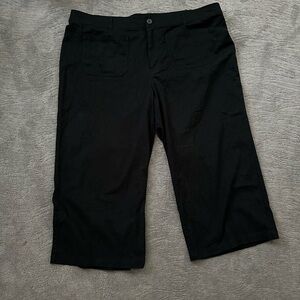 Ava & Viv Classic Black cropped Pants
